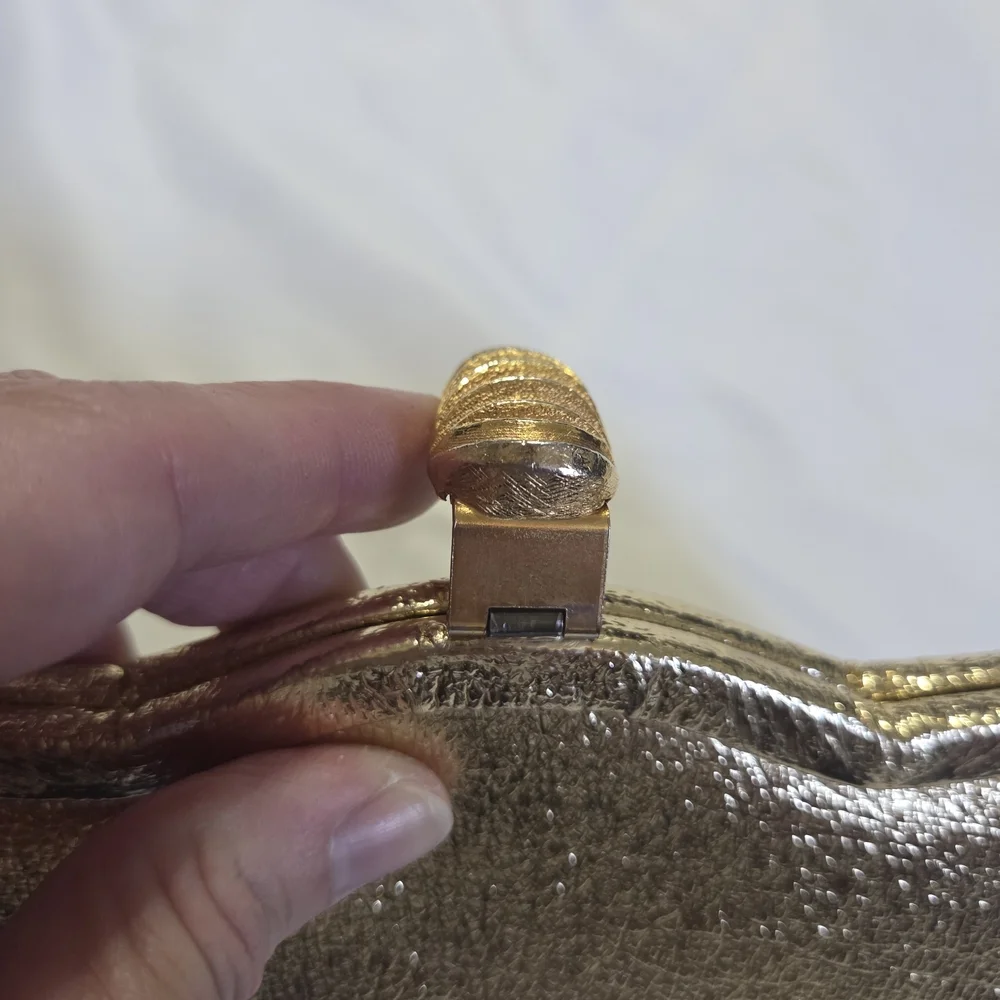 Vintage 70s Gold Metallic Frame Clutch Kiss Lock Evening Bag